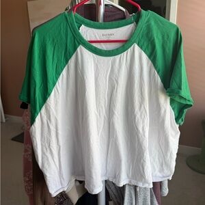 Old Navy Cropped Tee